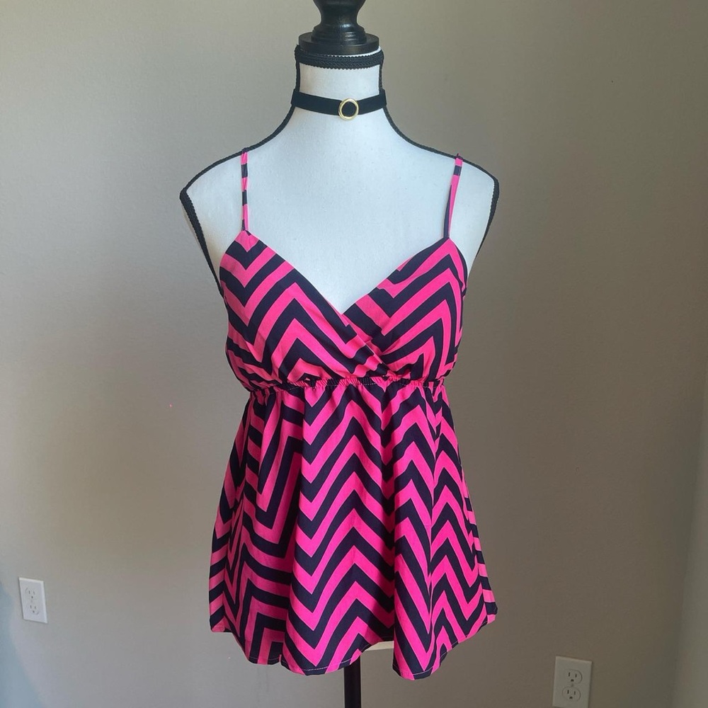Y2K Hot Pink and black chevron print cami top with adjustable straps